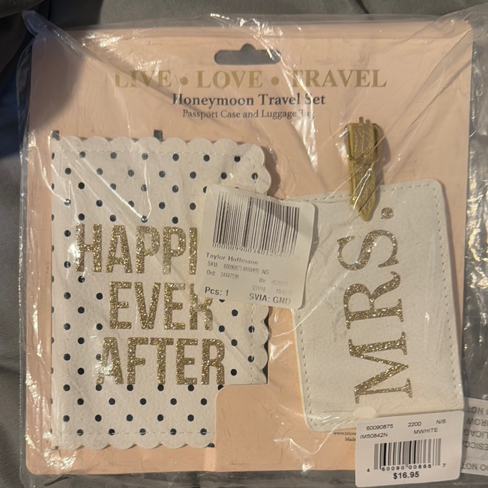 Honeymoon Travel Set - White and Gold